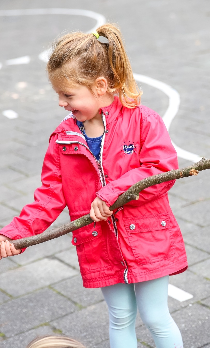 Spelen op schoolplein